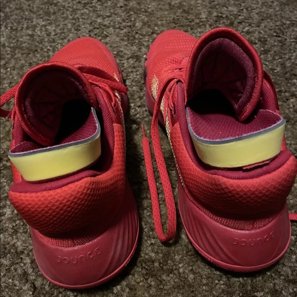 Adidas D.O.N. Issue 1 Marvel Iron Spider 2019 shoes - Picture 4 of 7